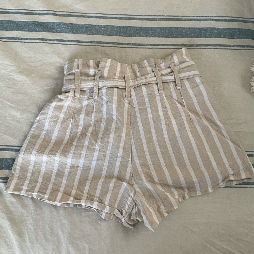 A&F Striped Paperbag Shorts - Picture 6 of 6